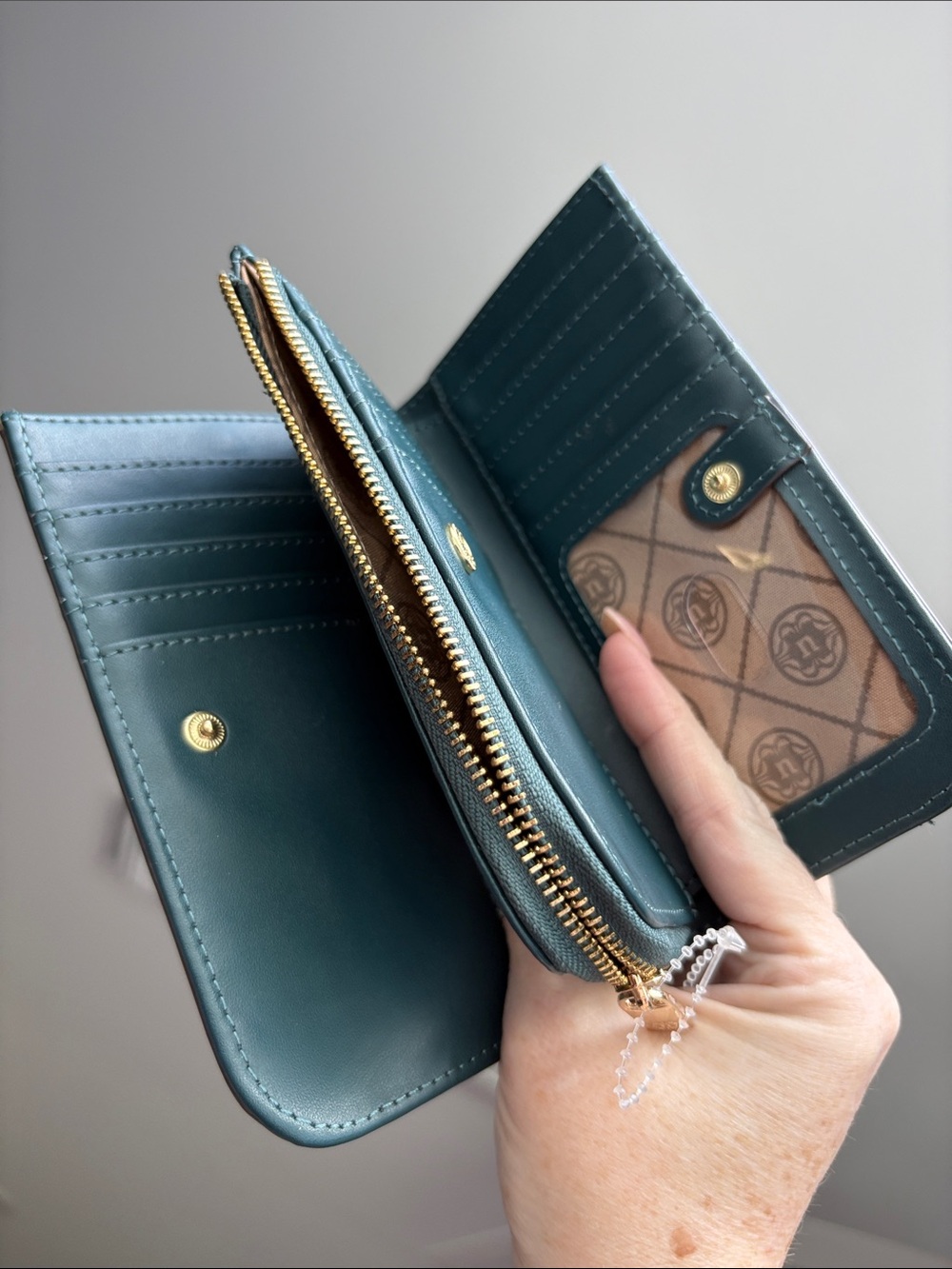 Nanette Lepore Green Wallet - Picture 8 of 9